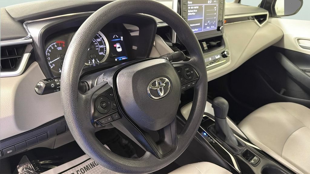 Used 2020 Silver Toyota LE image 21