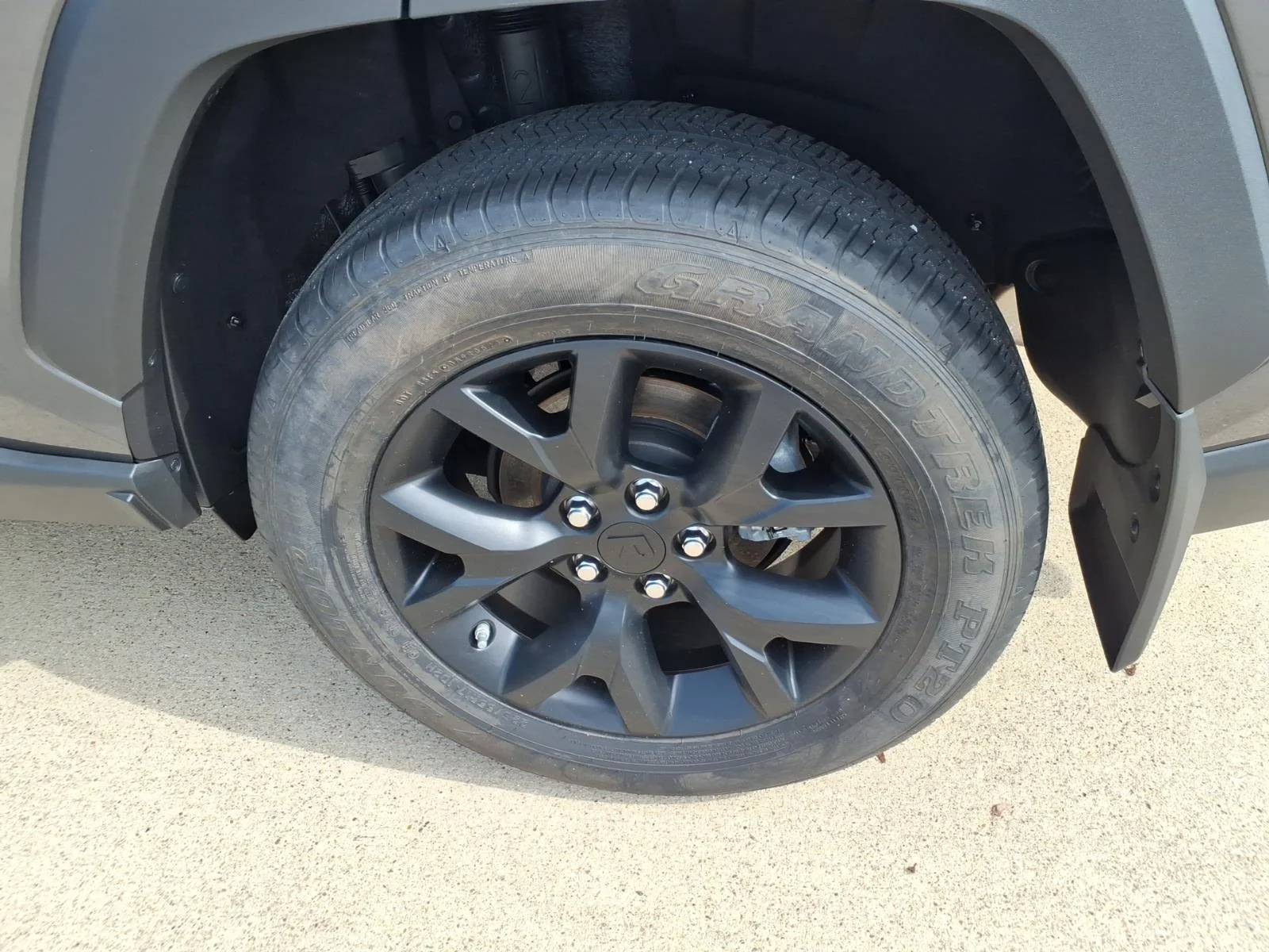 Used 2022 Magnetic Gray Metallic Toyota LE image 17