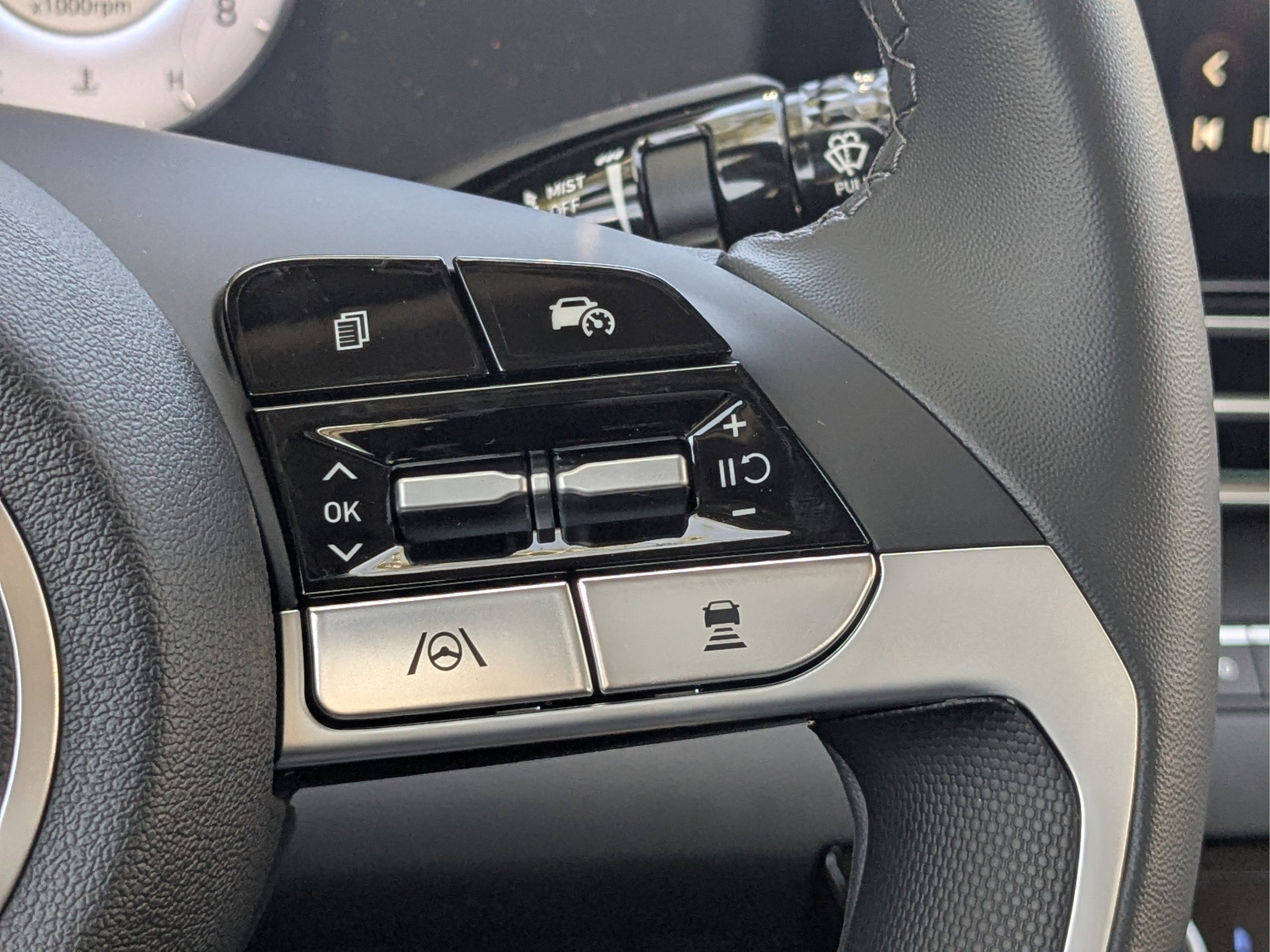 New 2026 Amazon Gray Hyundai Limited image 14