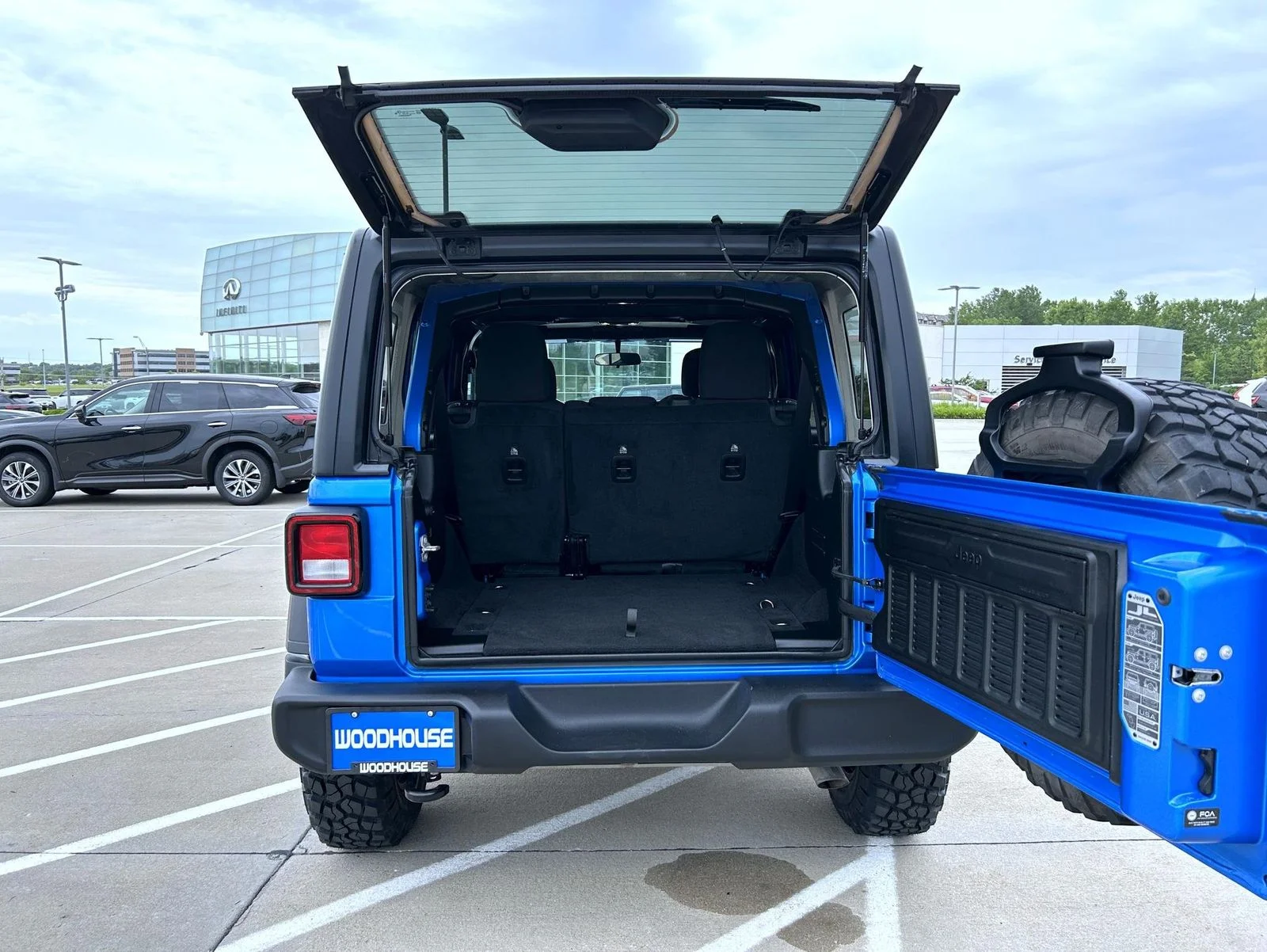 Used 2023 Blue Jeep Willys image 21