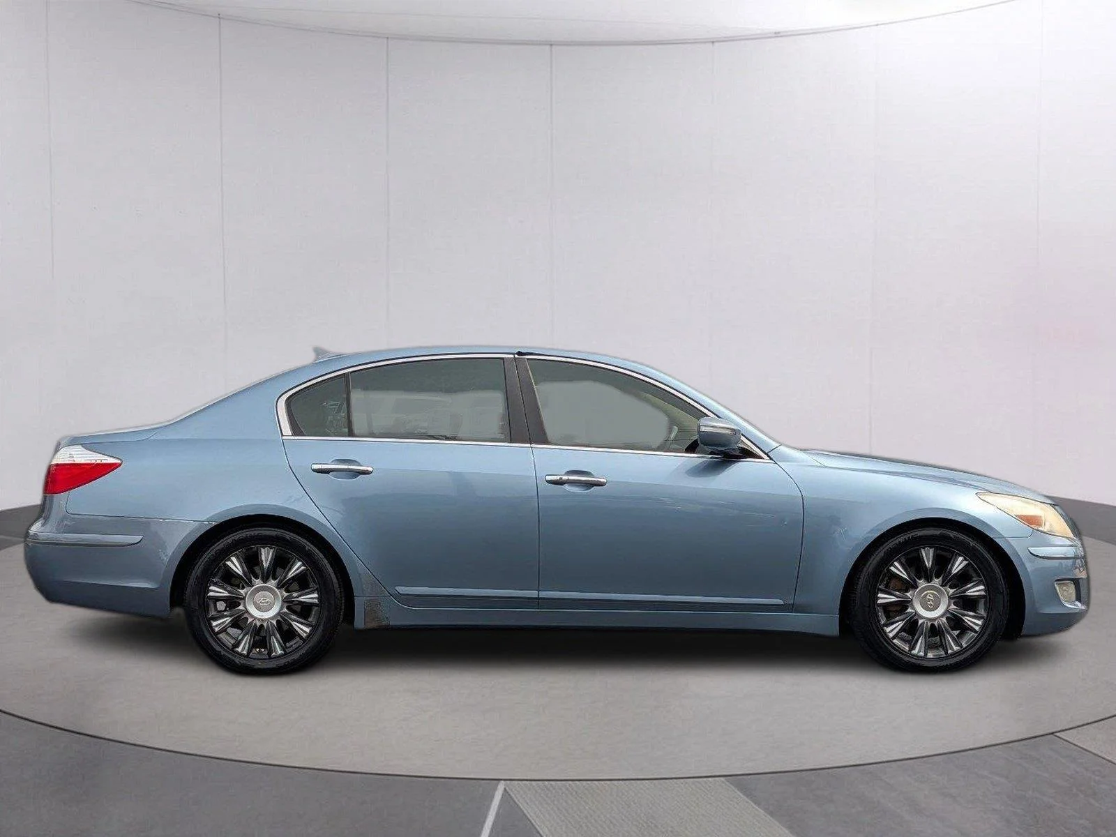 Used 2009 Sterling Blue Metallic Hyundai 3.8L image 6