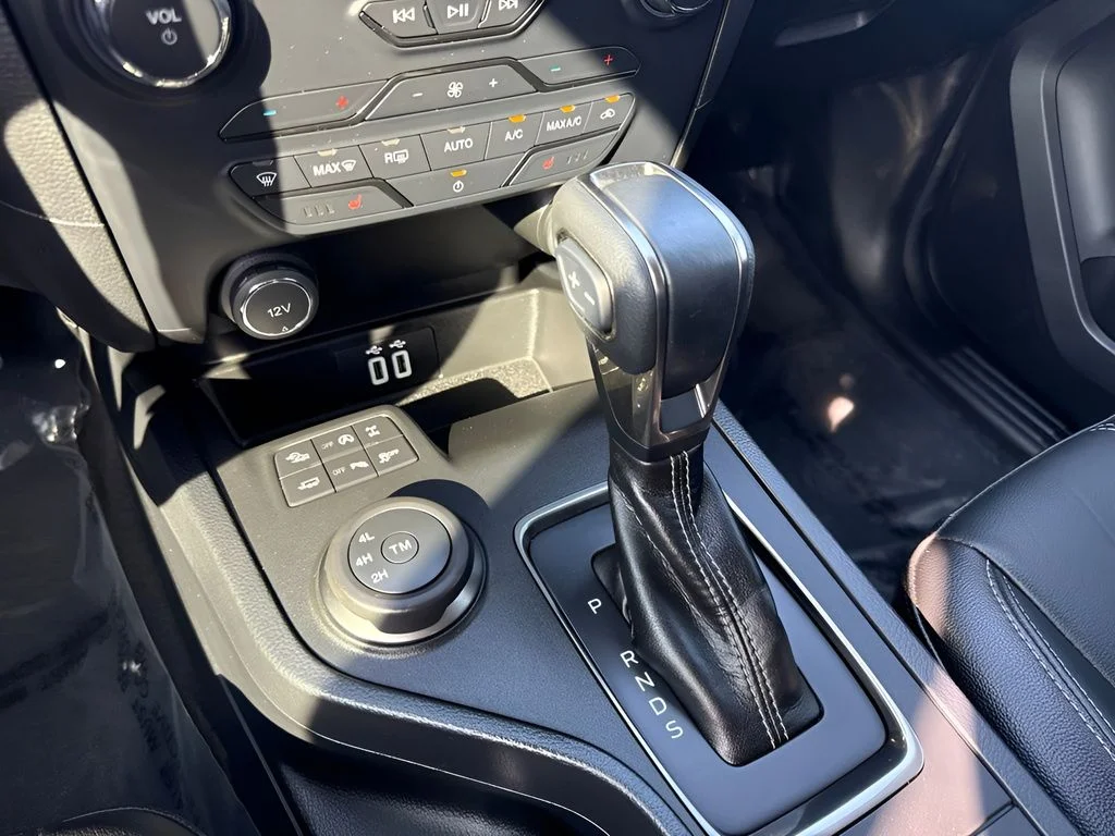 Used 2019 Silver Ford Lariat image 13
