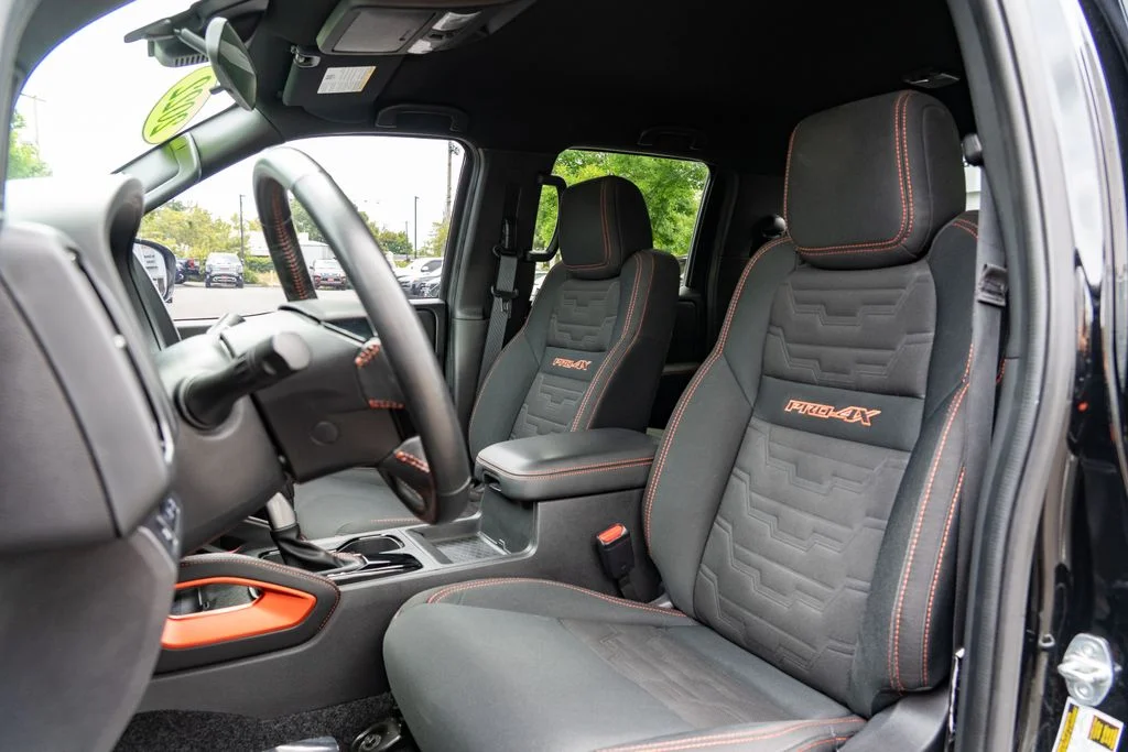 Used 2022 Black Nissan PRO-4X image 21