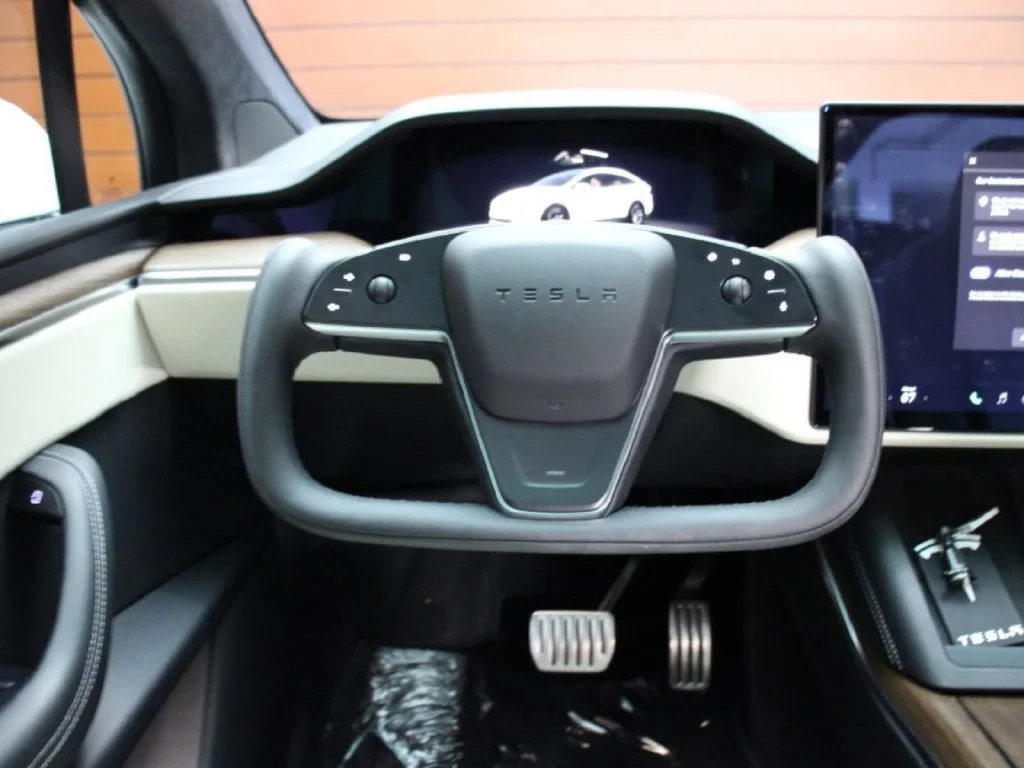 Used 2023 Pearl White Multi-Coat Tesla 7 Seater AWD image 16