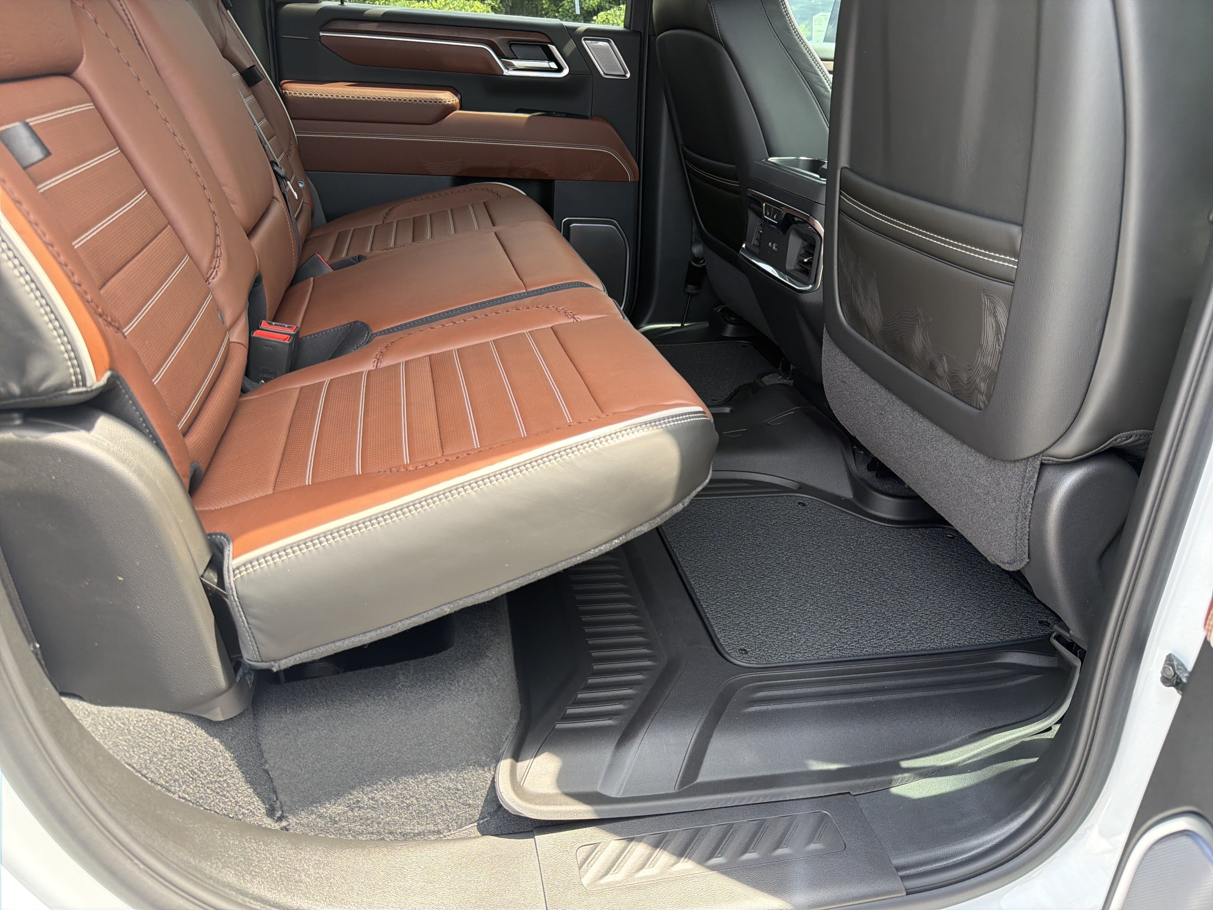 2026 GMC Sierra 2500HD Denali Ultimate - Photo 15