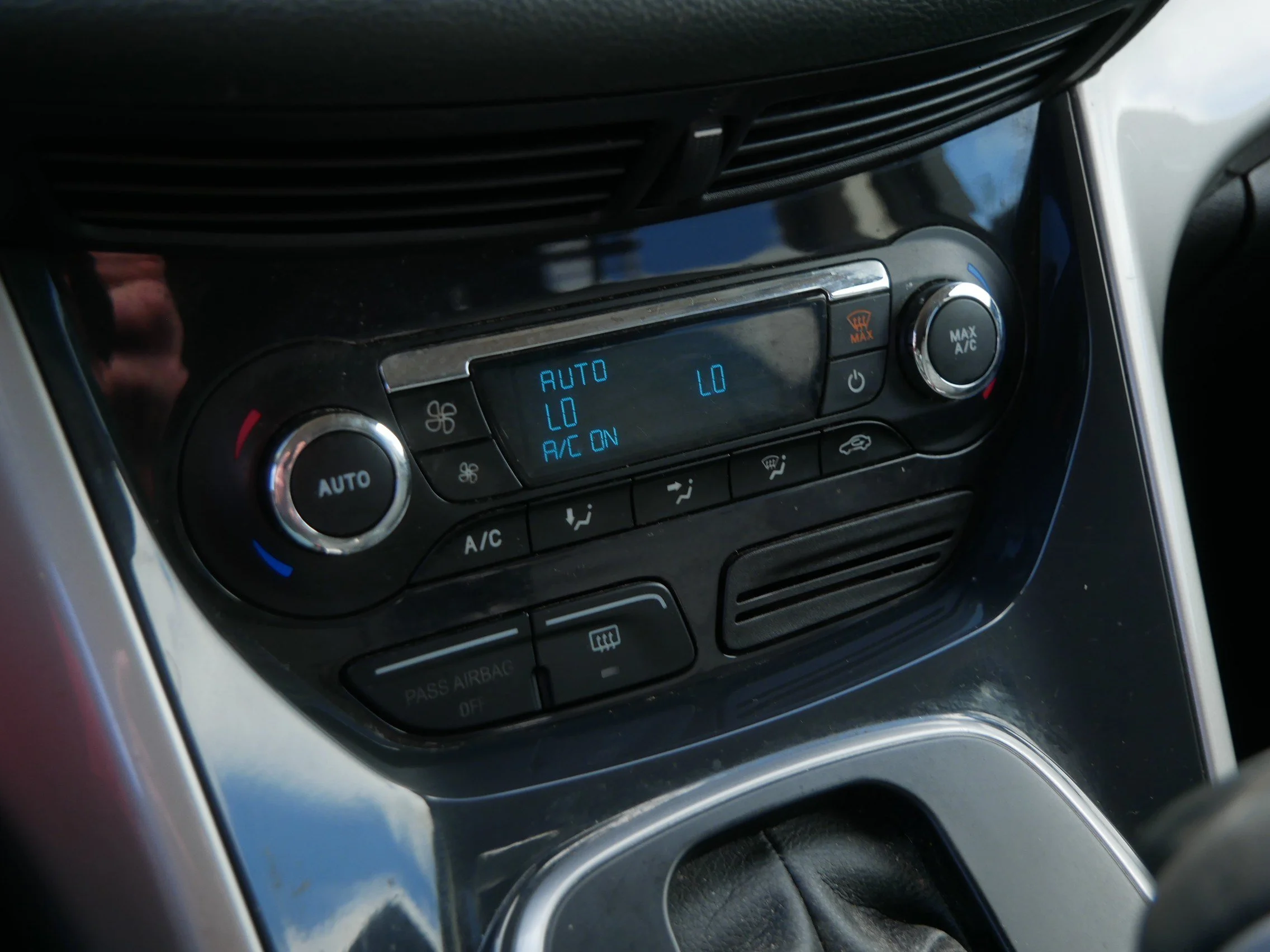 Used 2013 Sterling Grey Metallic Ford SEL image 28