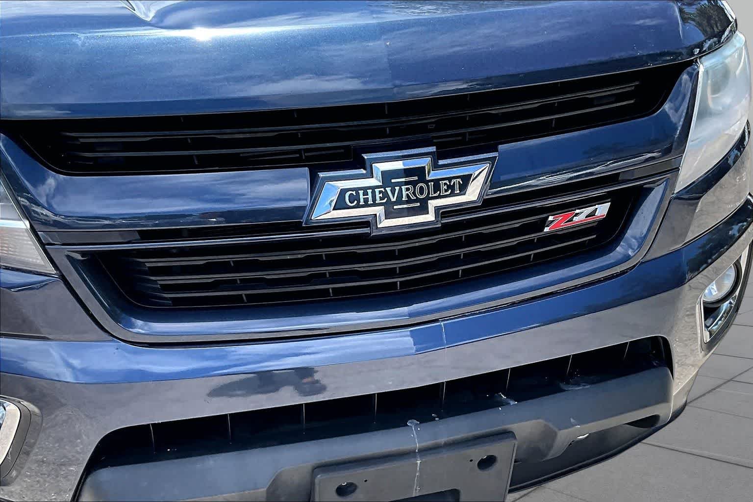 Used 2018 Centennial Blue Metallic Chevrolet 4WD Z71 image 29