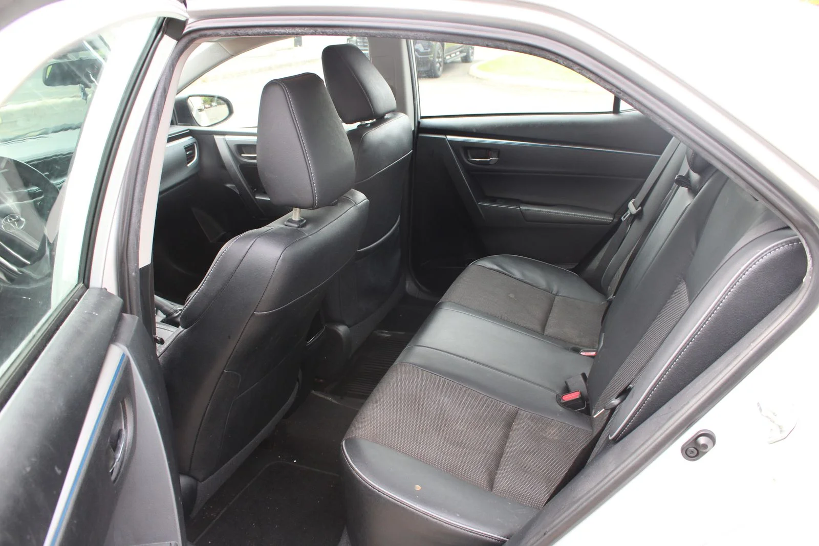 Used 2015 Silver Toyota S Plus image 7