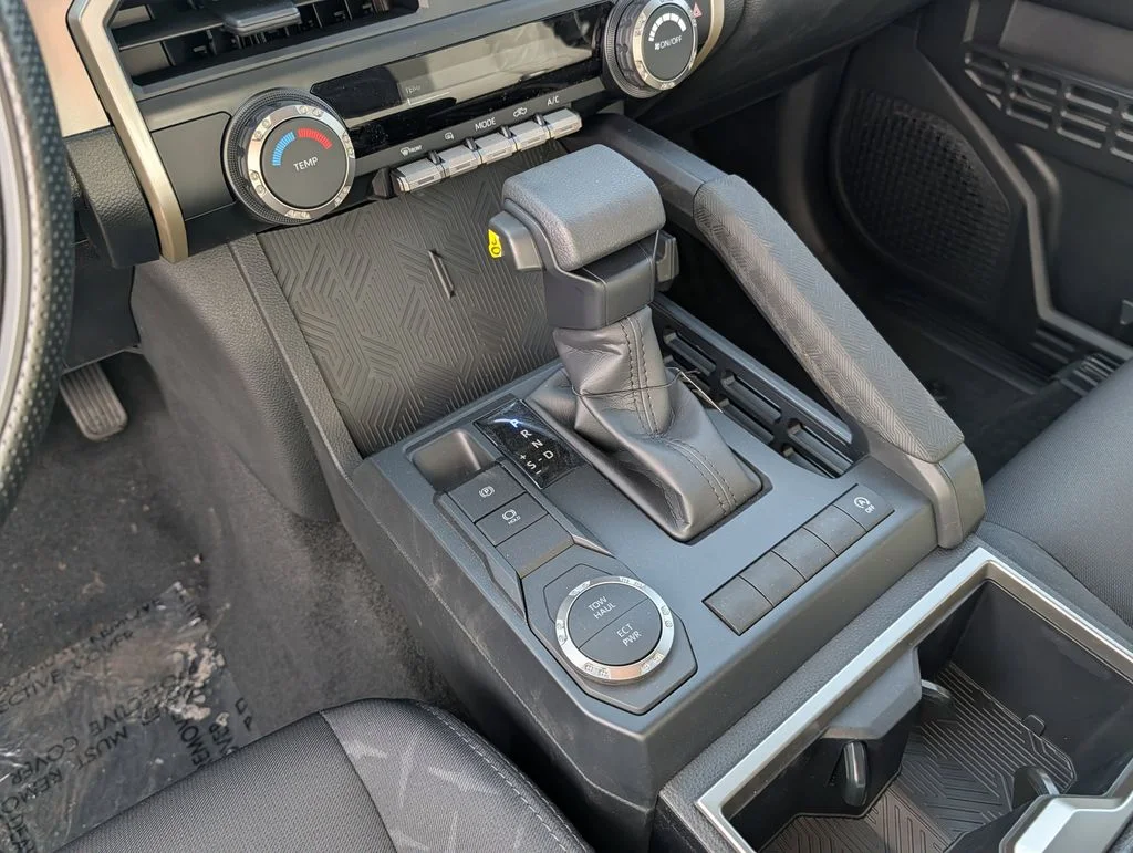 2026 Toyota Tacoma SR5 - Photo 10