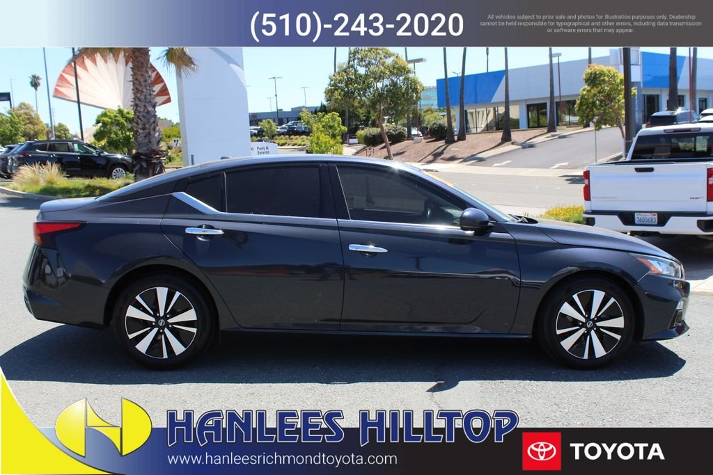 Used 2020 Blue Nissan 2.5 SL image 6