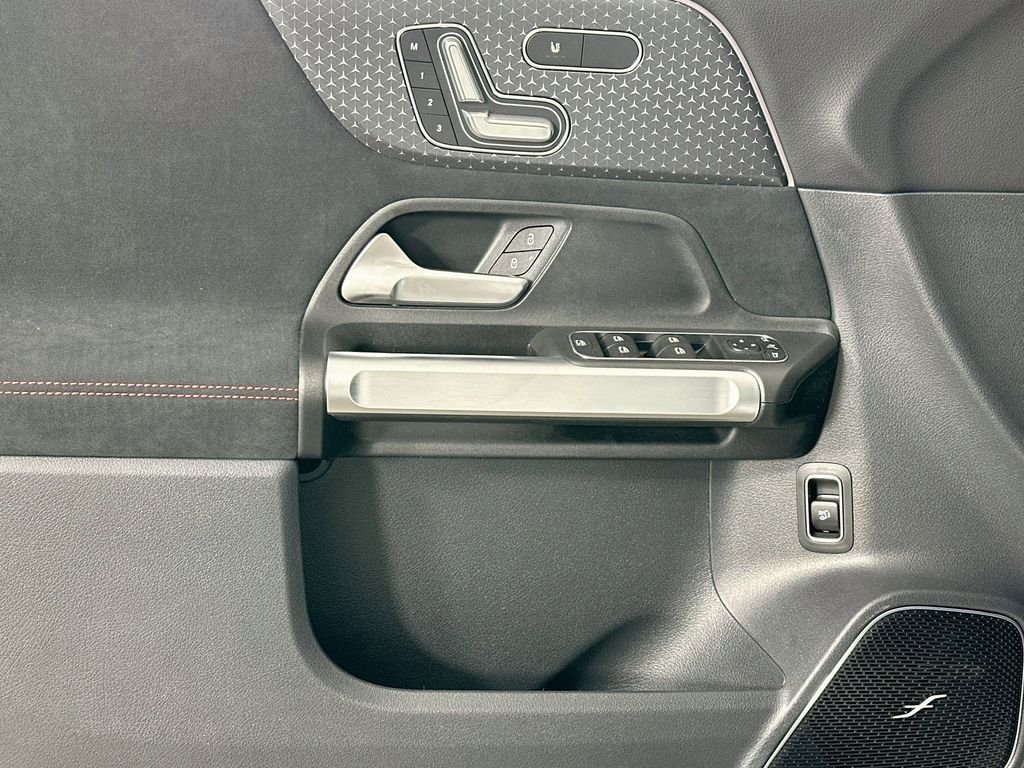 New 2026 Polar White Mercedes-Benz GLB 35 AMG® image 18