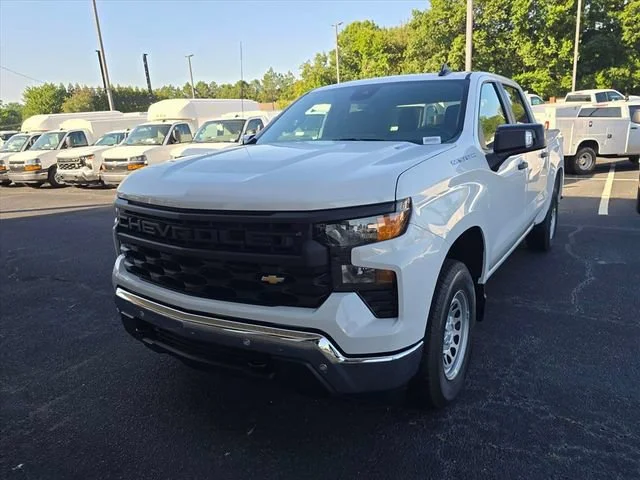 New 2026 Summit White Chevrolet WT image 11