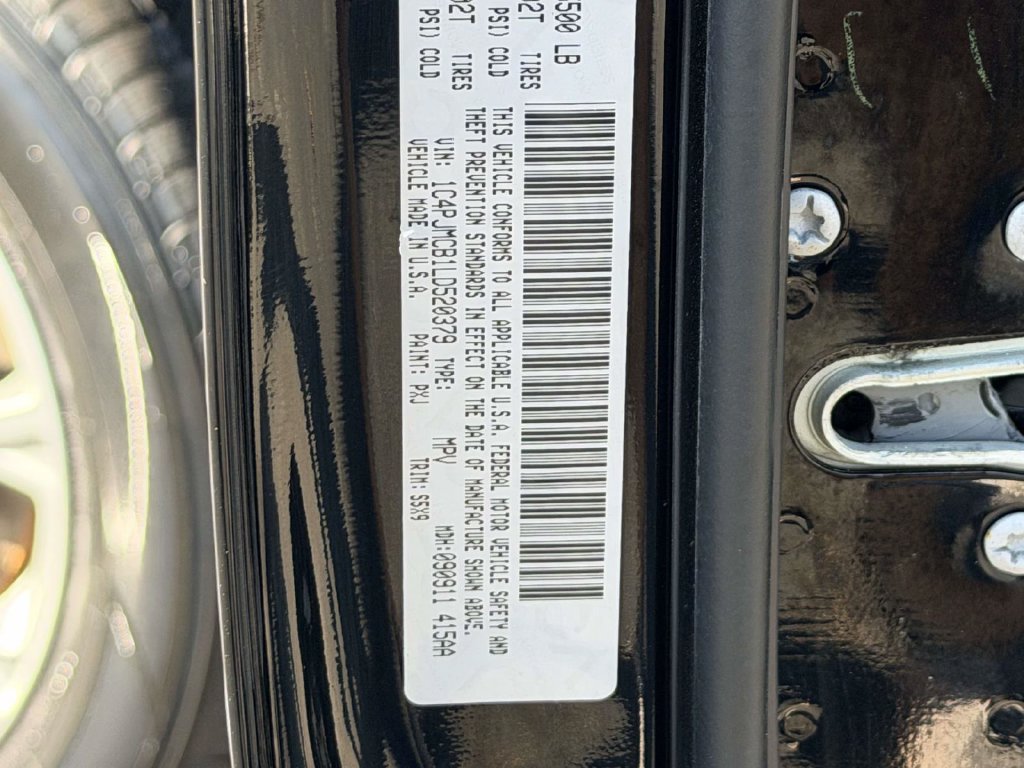 Used 2020 Black Jeep Latitude image 25
