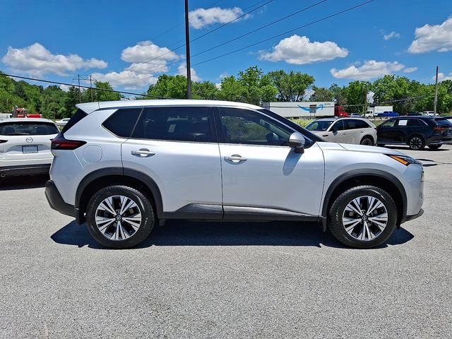 Used 2021 Silver Nissan SV image 9