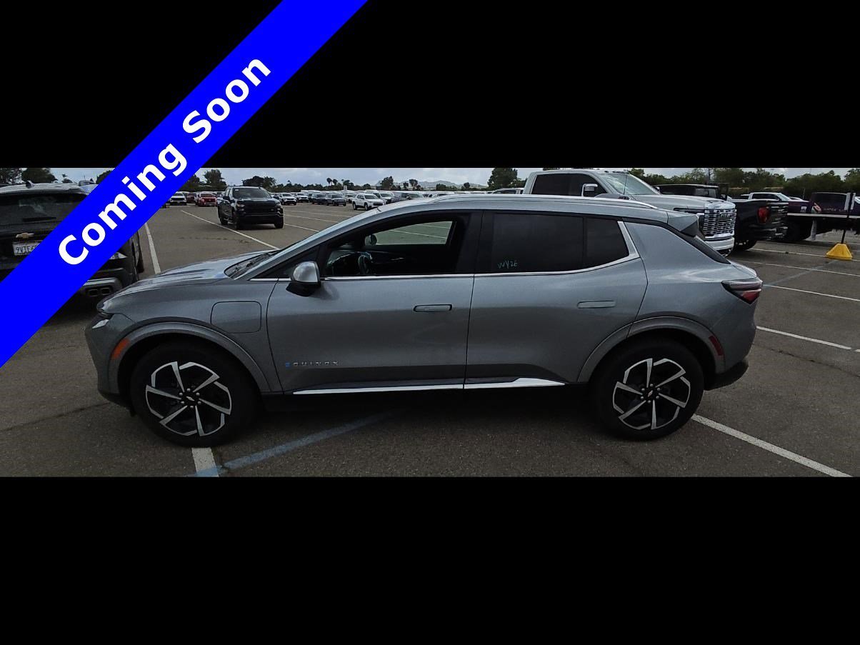 Used 2025 Sterling Gray Metallic Chevrolet LT image 7
