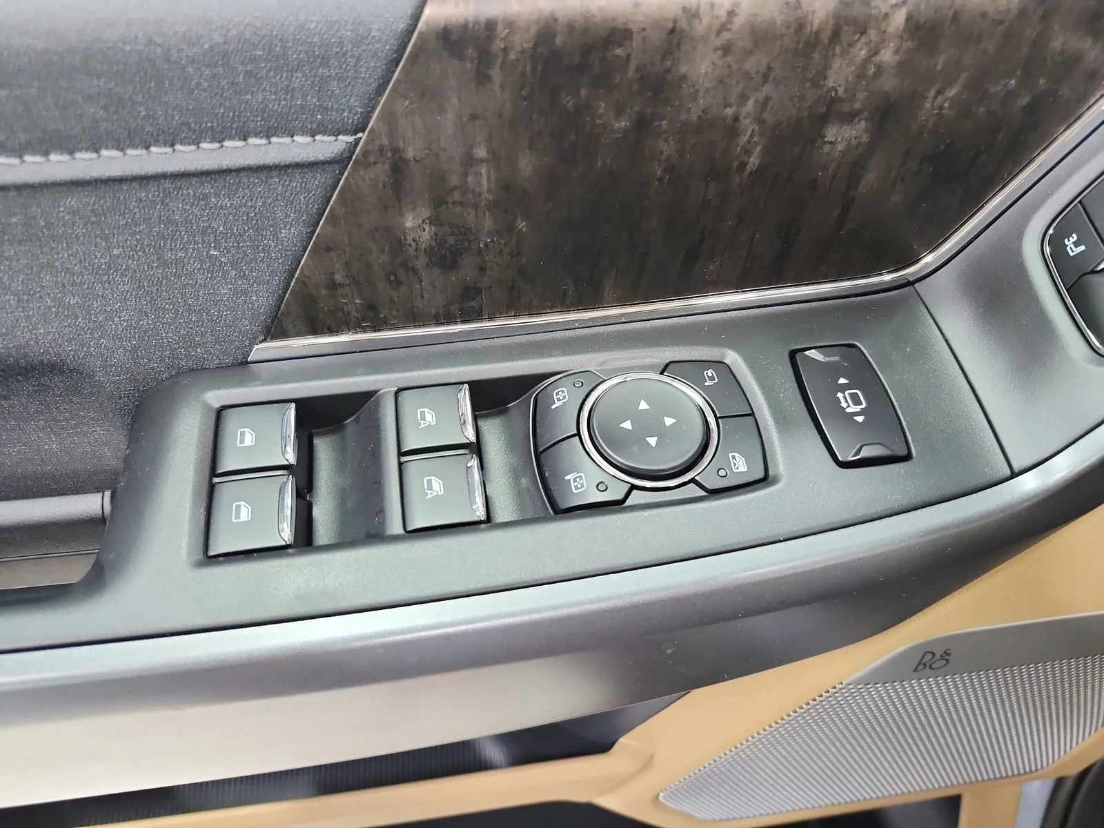 New 2026 Glacier Gray Metallic Tri-Coat Ford F-250® Lariat® image 40