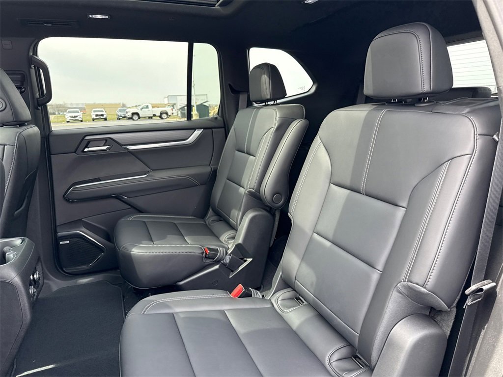 2025 GMC ACADIA - Image 32