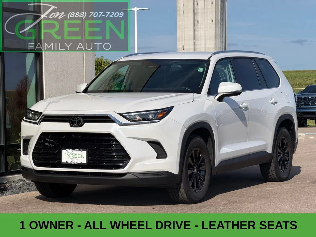 Used 2025 Beige Toyota XLE image 1