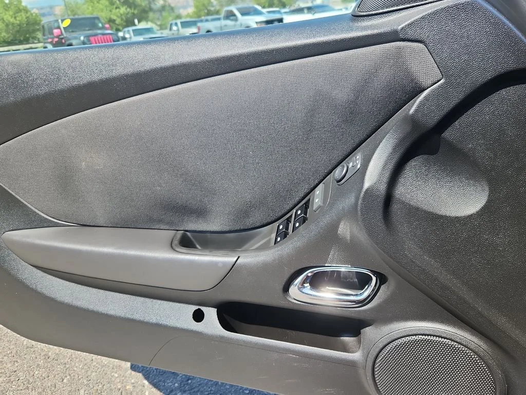 Used 2013 Blue Chevrolet 1LT image 9