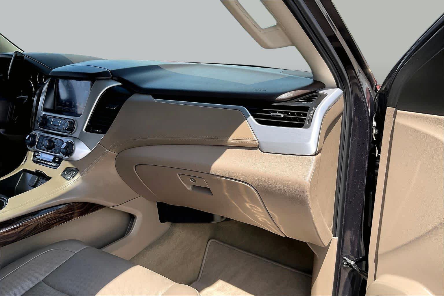 Used 2018 Iridium Metallic GMC SLT image 19