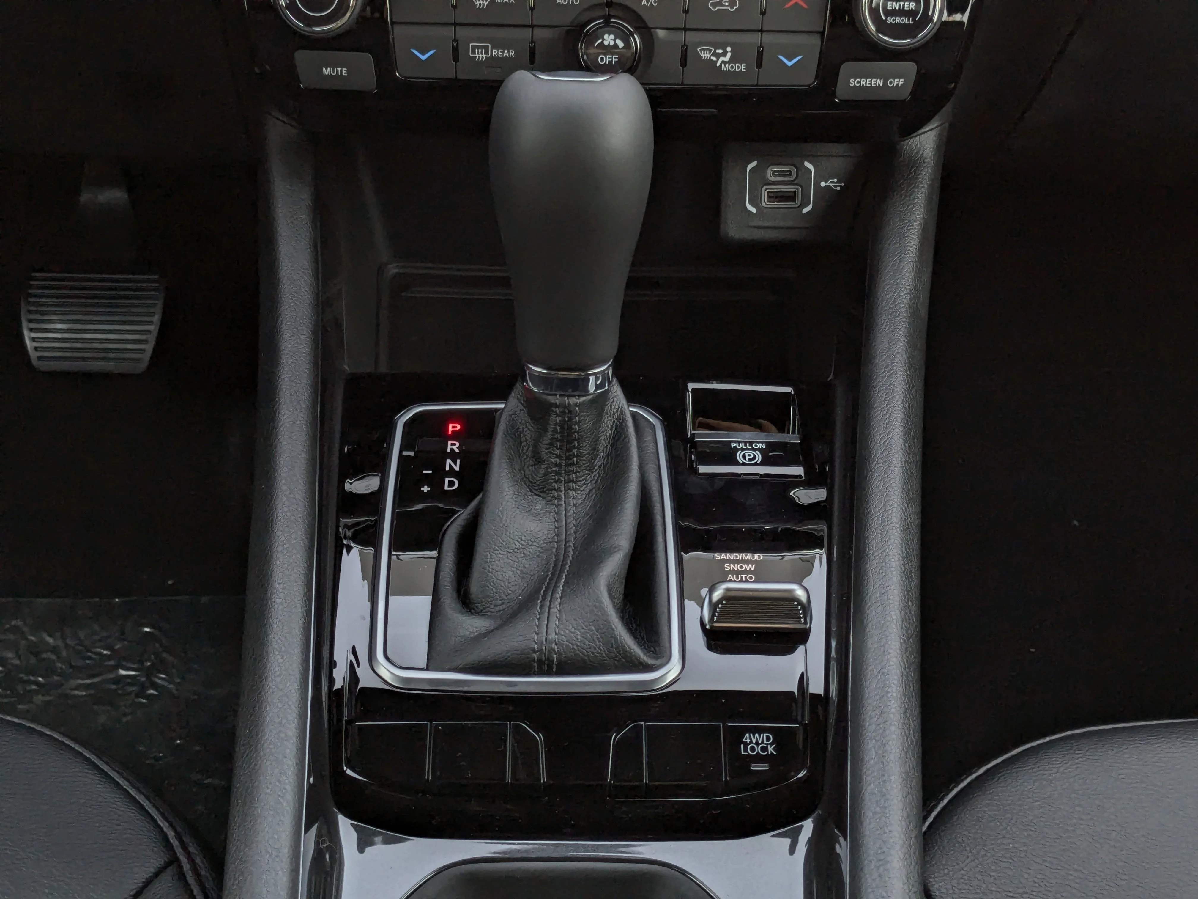 New 2026 Black Jeep North - Panoramic Sunroof - Alpine Audio -  Adaptive Cruise - Power Liftgate & Tons More! image 24