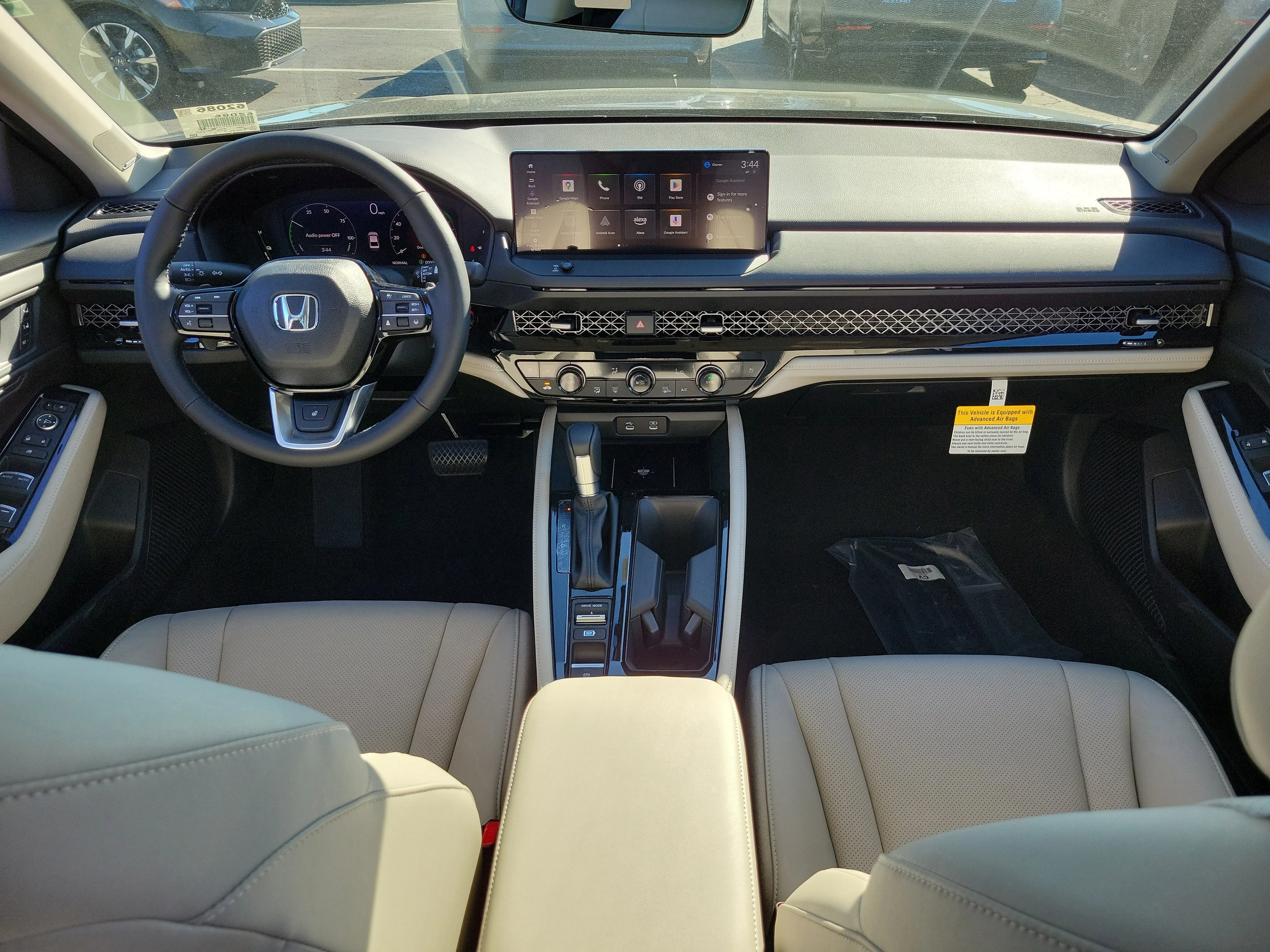 New 2026 Platinum White Pearl Honda Touring image 11