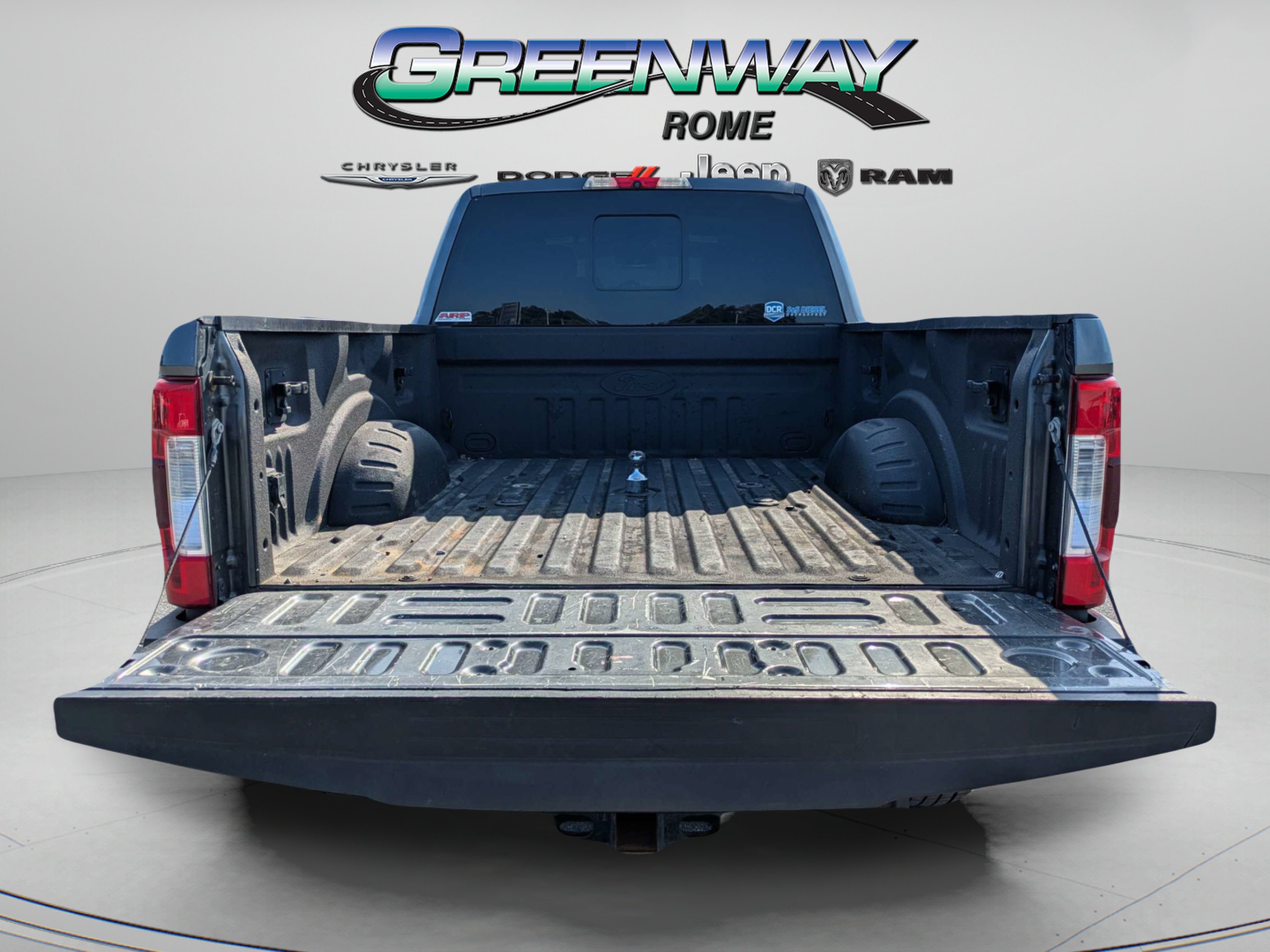 Used 2017 Magnetic Ford Lariat image 9