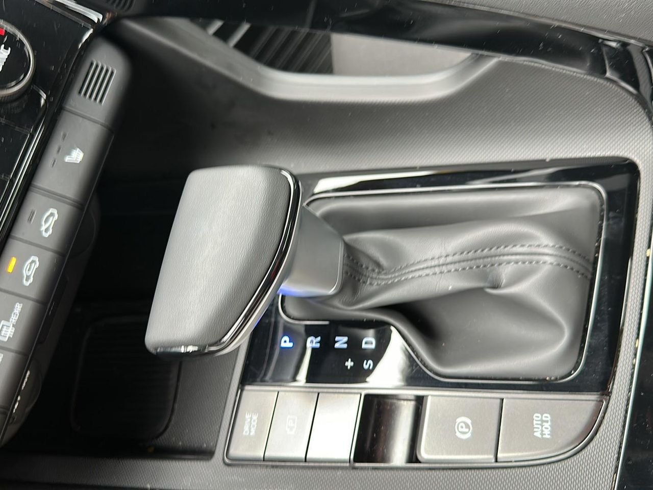New 2026 Abyss Black Hyundai SEL Sport image 23