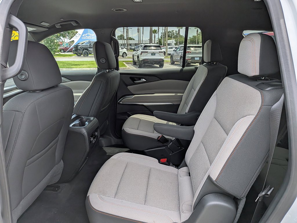 2025 Chevrolet Traverse LT - Photo 30