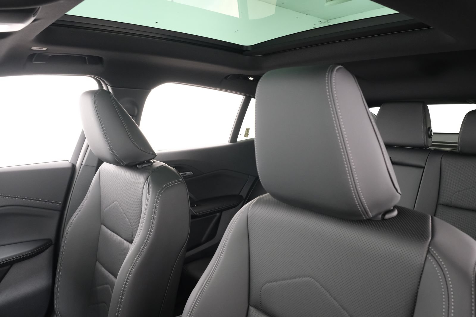 New 2026 Jet Black BMW xDrive28i image 27