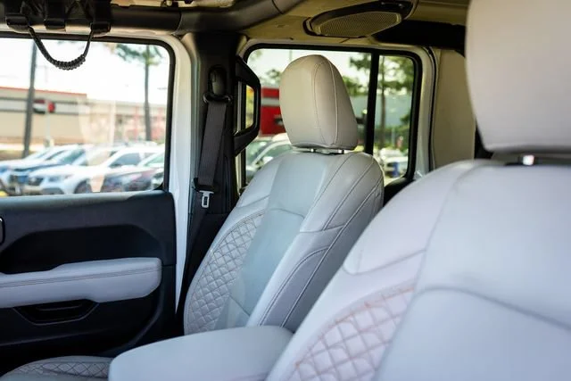 Used 2022 Bright White Clearcoat Jeep High Altitude image 29