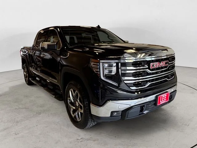 Used 2023 Black GMC SLT image 8