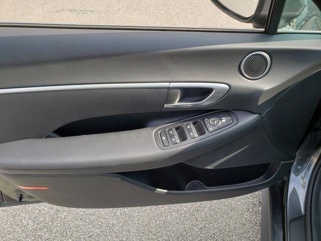 New 2026 Gray Hyundai SE image 10