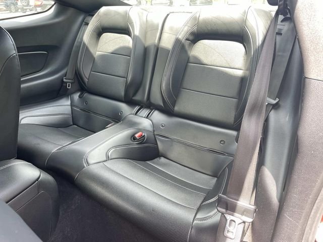 Used 2022 Red Ford GT Premium image 9