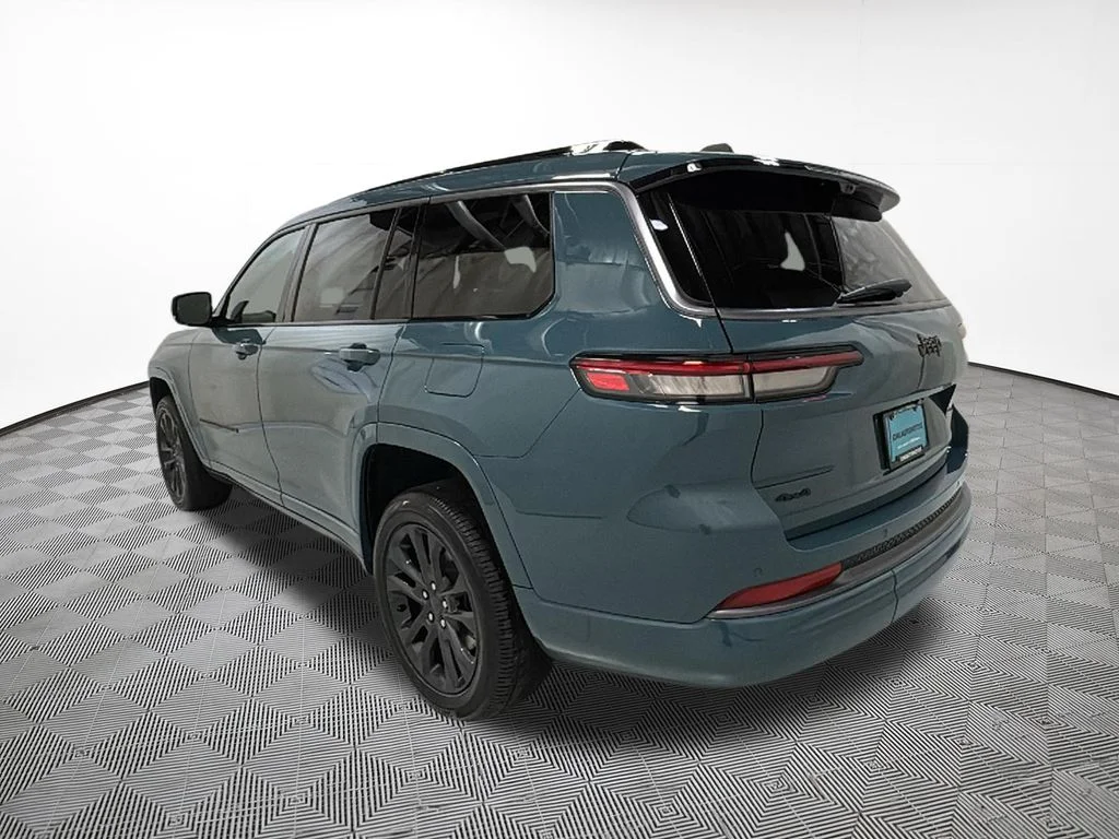 New 2026 Steel Blue Exterior Paint Jeep Limited image 11