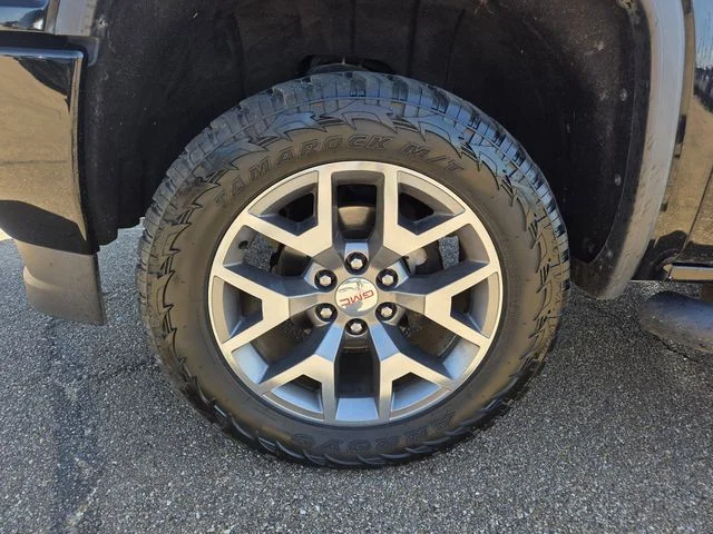 Used 2017 Onyx Black GMC SLT image 22