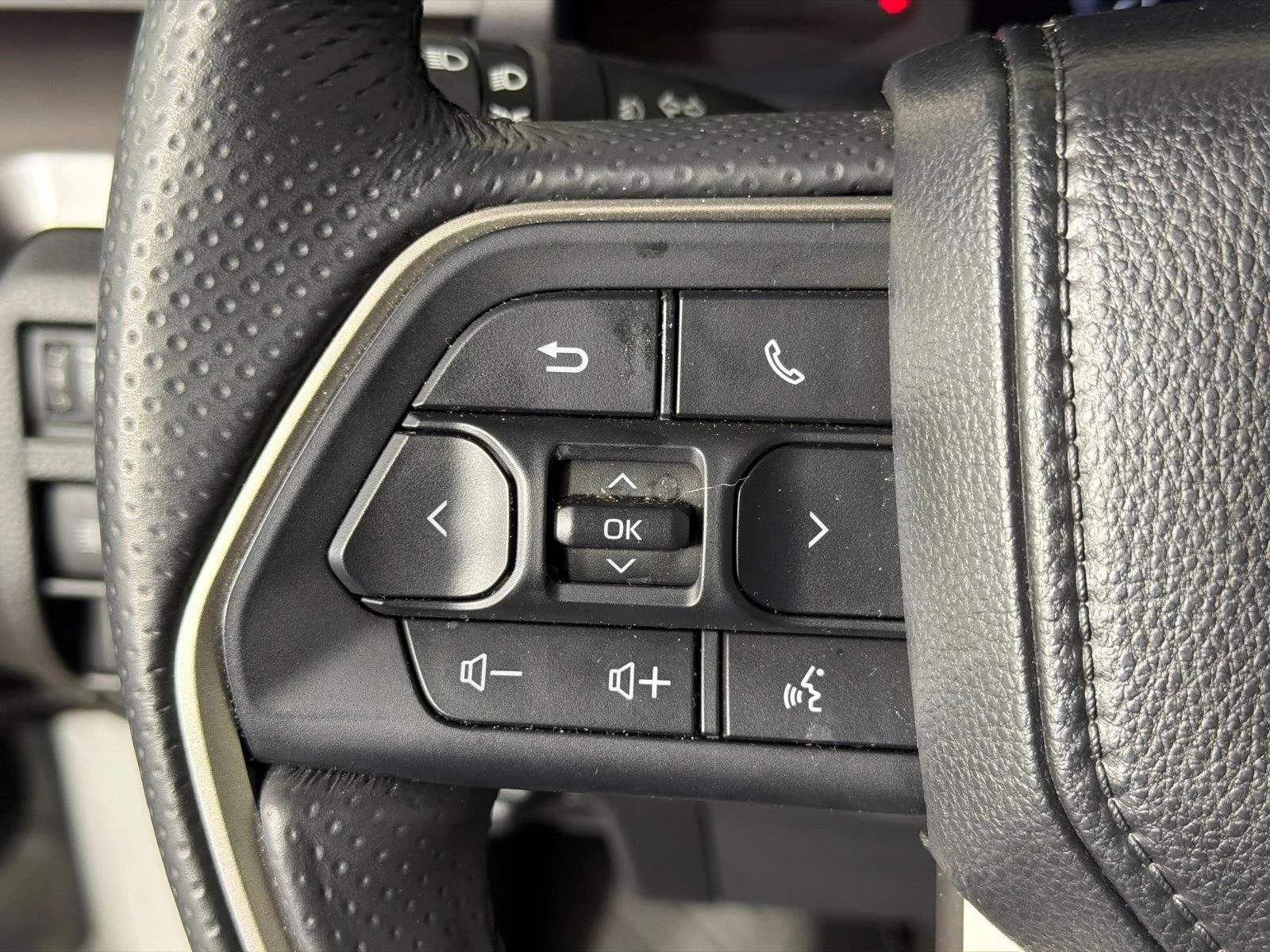 Used 2025 Silver Toyota SR5 image 24