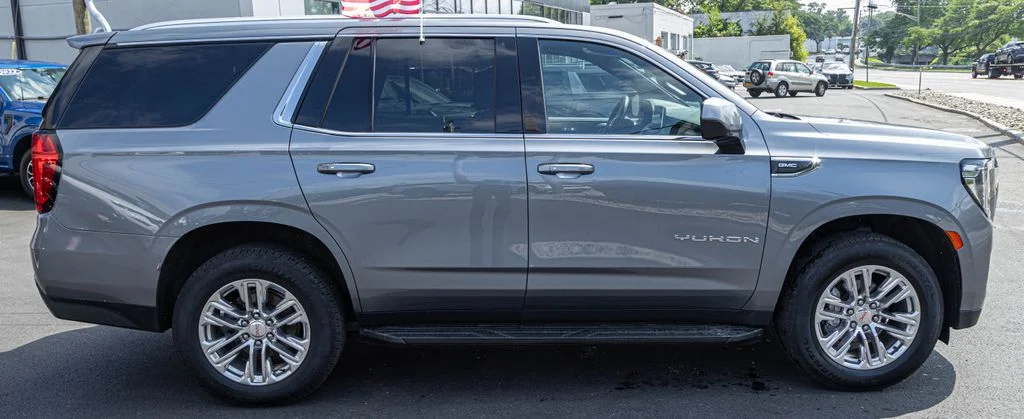 Used 2022 Gray GMC SLE image 7