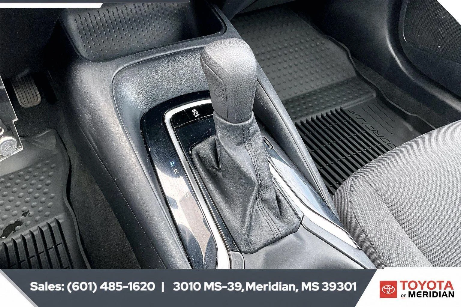 Used 2023 Ice Cap Toyota LE image 23