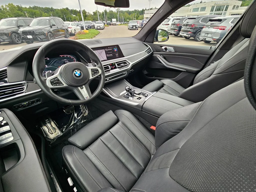 Certified Used 2022 Alpine White BMW xDrive40i image 27