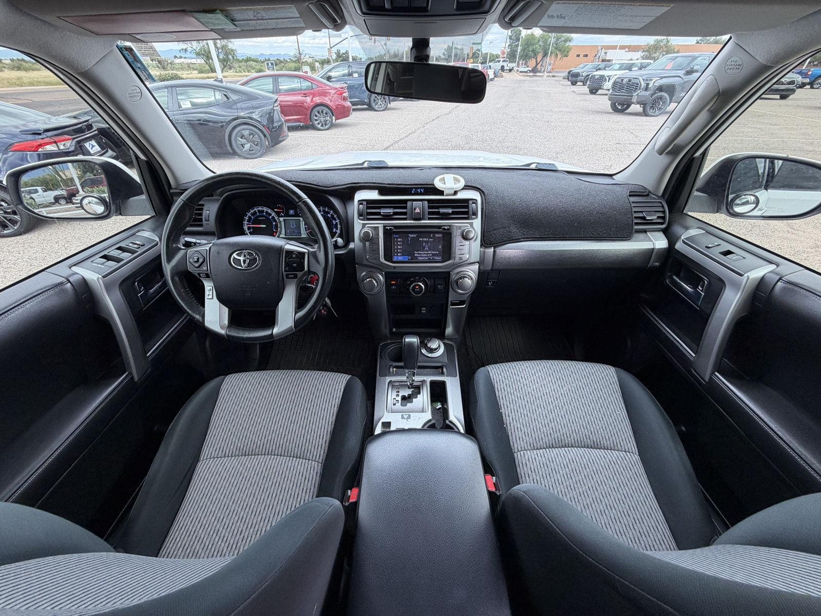 Used 2017 Super White Toyota SR5 image 23