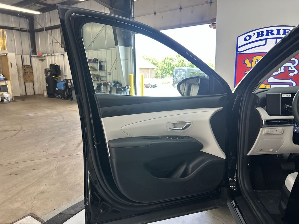New 2026 Phantom Black Hyundai SEL AWD image 14