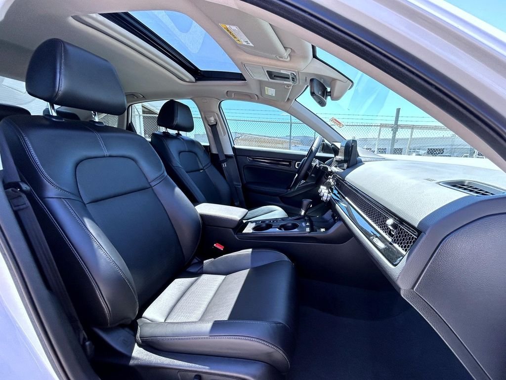 Used 2023 White Honda Touring image 16