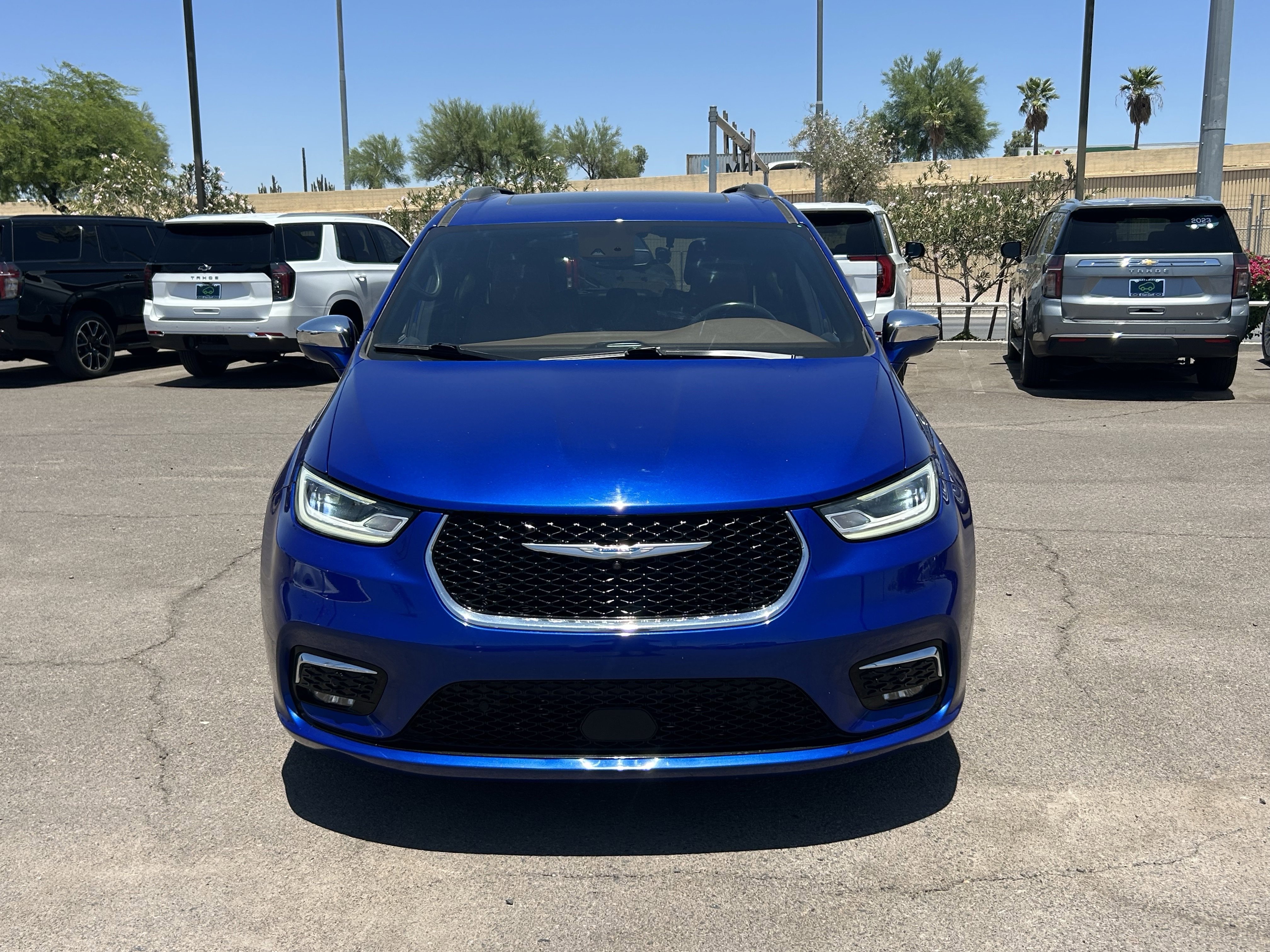 Used 2021 Ocean Blue Metallic Chrysler Hybrid Limited image 8