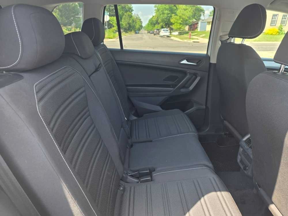 Used 2022 White Volkswagen S image 7