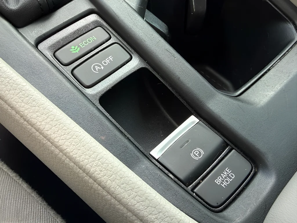 2023 Honda Accord LX - Photo 28