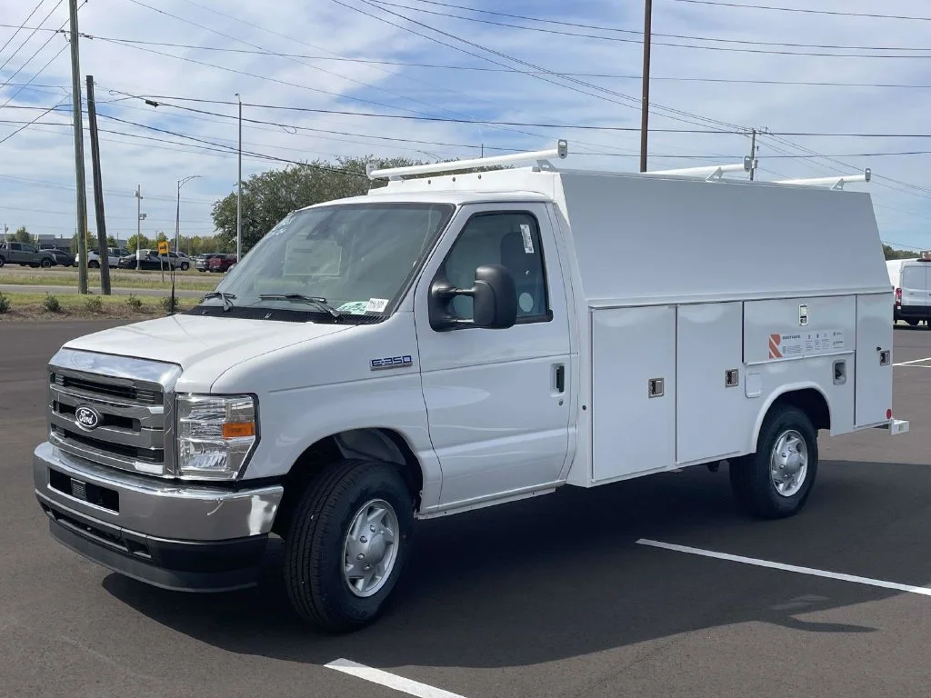 New 2027 White Ford Base image 7