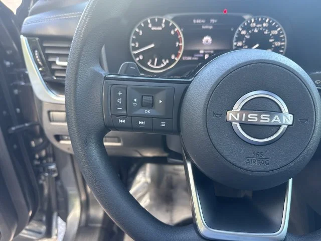 Used 2023 Gray Nissan SV image 16