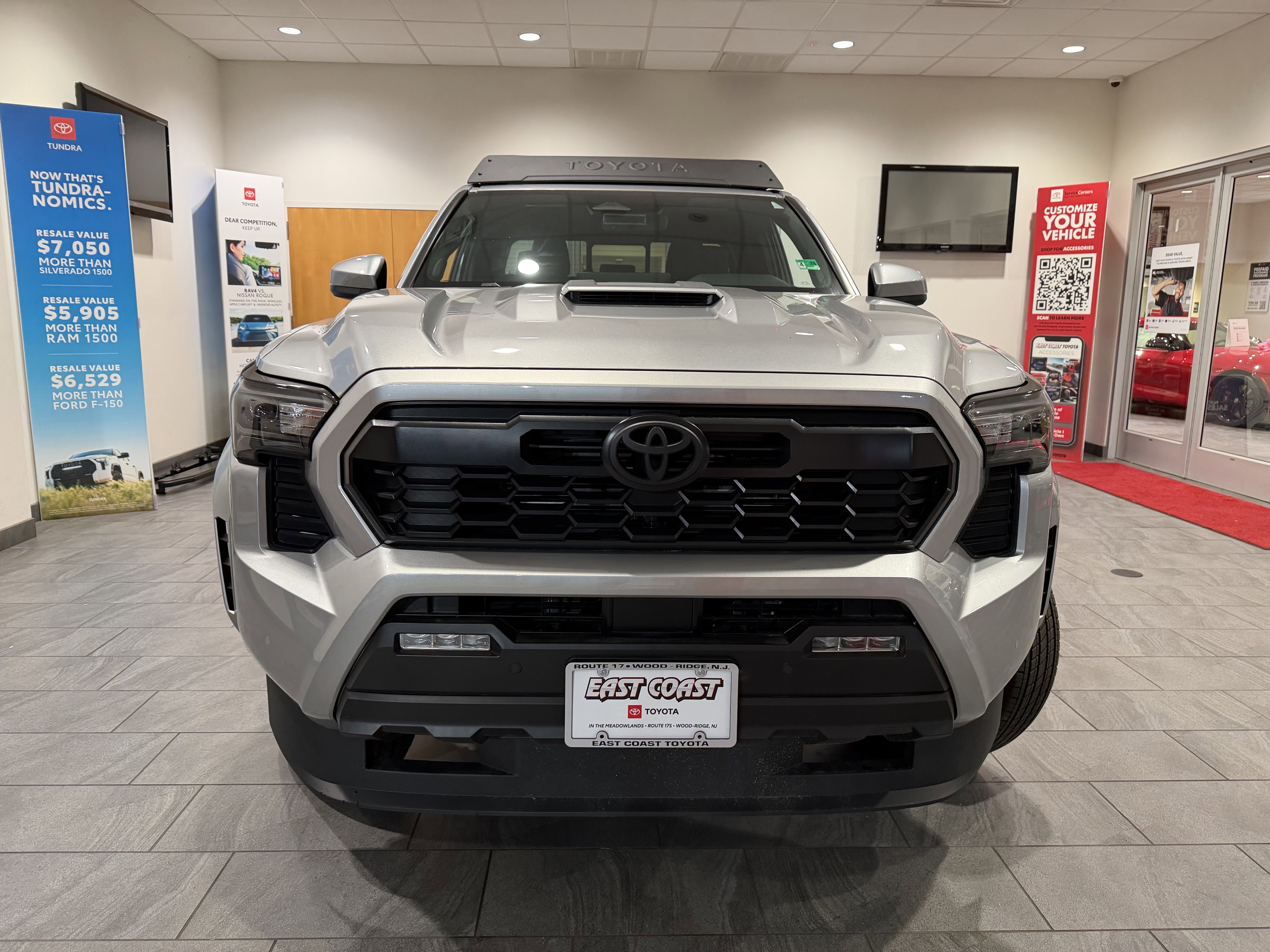 2025 Toyota Tacoma TRD Sport - Photo 2