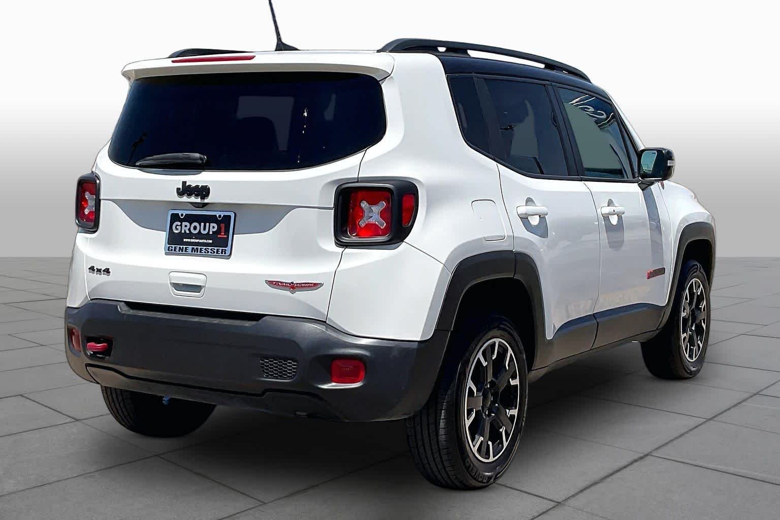 Used 2023 Alpine White Clearcoat Jeep Trailhawk image 13